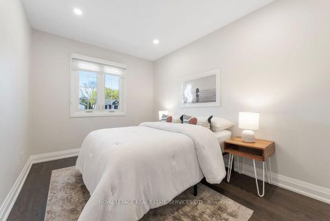 Photo 21 at 143 Speyside Drive, BR Bronte, Oakville