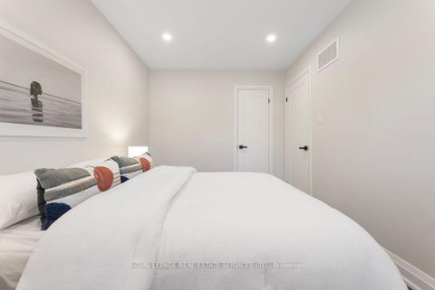 Photo 22 at 143 Speyside Drive, BR Bronte, Oakville
