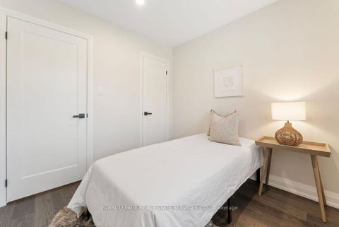 Photo 24 at 143 Speyside Drive, BR Bronte, Oakville