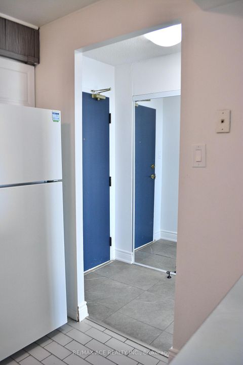 Photo 13 at 1403 - 330 McCowan Road, Eglinton East, Toronto