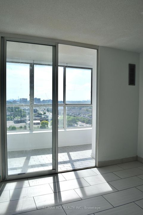 Photo 19 at 1403 - 330 McCowan Road, Eglinton East, Toronto