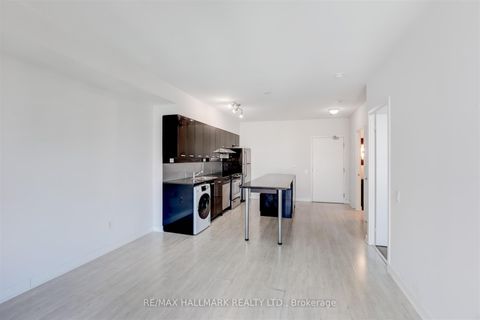 Photo 4 at PH16 - 19 Singer Court, Bayview Village, Toronto