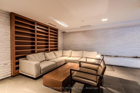 Photo 4 at 910 - 8 Telegram Mews, Waterfront Communities C1, Toronto