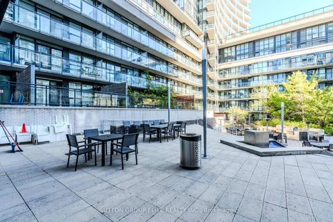 Photo 11 at 910 - 8 Telegram Mews, Waterfront Communities C1, Toronto