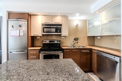 Photo 23 at 910 - 8 Telegram Mews, Waterfront Communities C1, Toronto