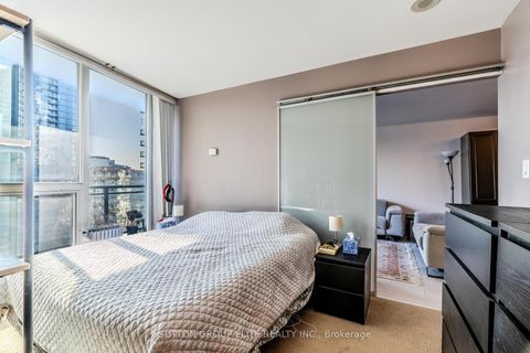 Photo 31 at 910 - 8 Telegram Mews, Waterfront Communities C1, Toronto
