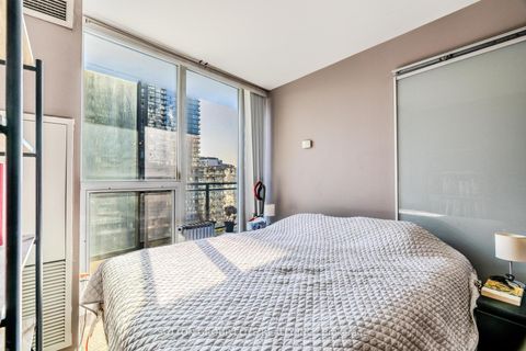 Photo 33 at 910 - 8 Telegram Mews, Waterfront Communities C1, Toronto