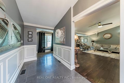 Photo 13 at 1 Manorpark Court S, Henry Farm, Toronto