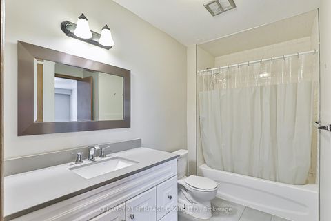 Photo 11 at 107 Hazelnut Crescent, Pleasant View, Toronto