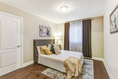 Photo 26 at 42 Mynden Way, Woodland Hill, Newmarket