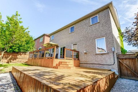 Photo 44 at 42 Mynden Way, Woodland Hill, Newmarket
