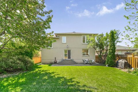 Photo 4 at 162 Goulding Avenue, Newtonbrook West, Toronto