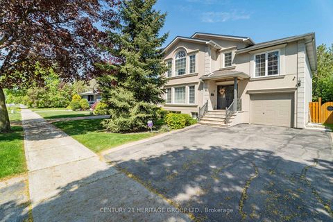 Photo 8 at 162 Goulding Avenue, Newtonbrook West, Toronto