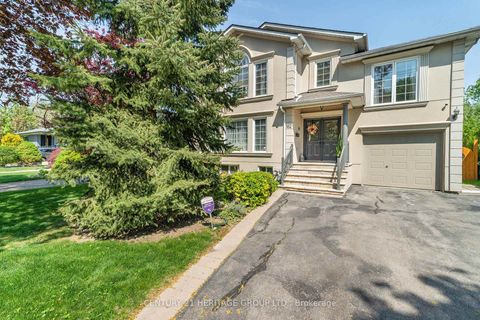 Photo 10 at 162 Goulding Avenue, Newtonbrook West, Toronto