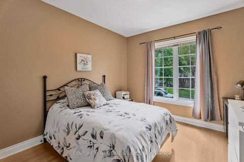 Photo 23 at 162 Goulding Avenue, Newtonbrook West, Toronto