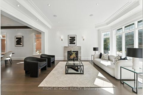 Photo 3 at 392 Princess Avenue, Willowdale East, Toronto