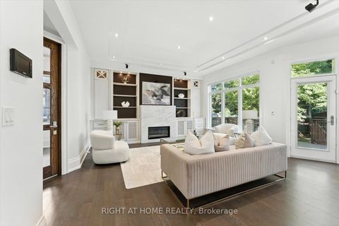 Photo 11 at 392 Princess Avenue, Willowdale East, Toronto