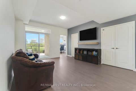 Photo 11 at 3179 Mintwood Circle, GO Glenorchy, Oakville