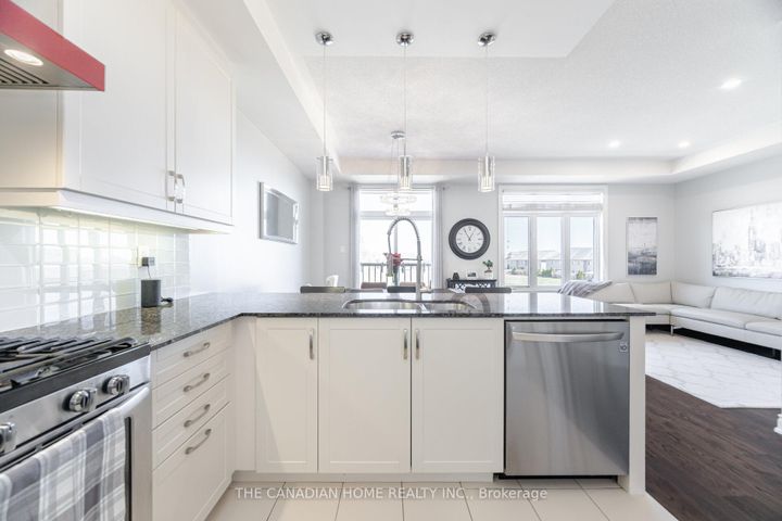 Photo 10 at 2439 Baronwood Drive, WM Westmount, Oakville