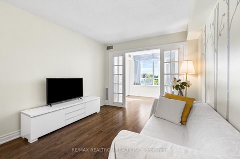 Photo 5 at 609 - 88 Grandview Way, Willowdale East, Toronto