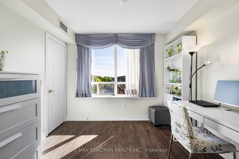 Photo 9 at 609 - 88 Grandview Way, Willowdale East, Toronto