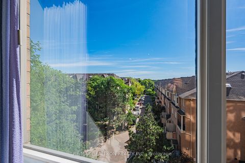 Photo 12 at 609 - 88 Grandview Way, Willowdale East, Toronto