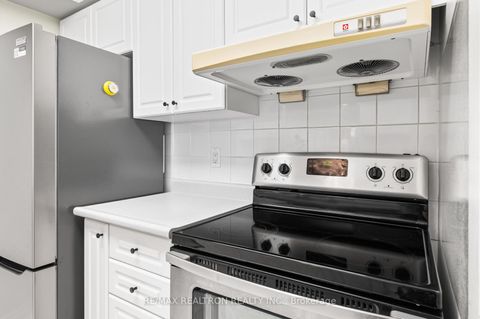 Photo 20 at 609 - 88 Grandview Way, Willowdale East, Toronto