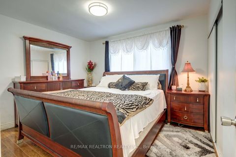 Photo 12 at 3853 Finch Avenue E, L'Amoreaux, Toronto