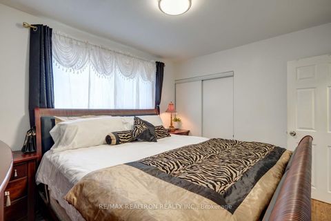Photo 15 at 3853 Finch Avenue E, L'Amoreaux, Toronto
