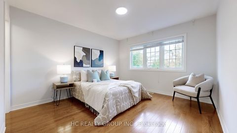 Photo 18 at 102 Timna Crescent, Patterson, Vaughan