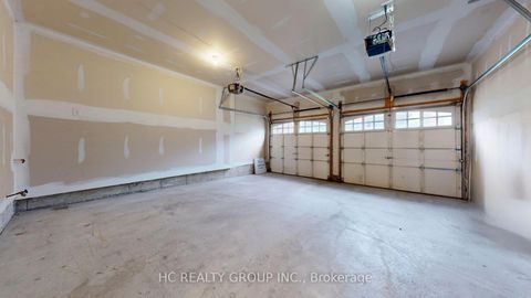 Photo 23 at 102 Timna Crescent, Patterson, Vaughan