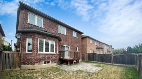 Photo 24 at 102 Timna Crescent, Patterson, Vaughan
