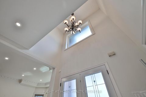 Photo 3 at 58 Yorkview Drive, Willowdale West, Toronto