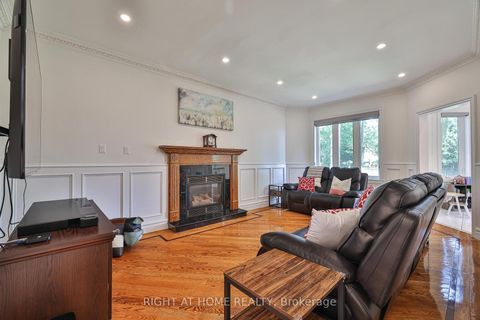 Photo 5 at 58 Yorkview Drive, Willowdale West, Toronto