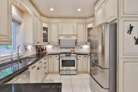 Photo 9 at 58 Yorkview Drive, Willowdale West, Toronto