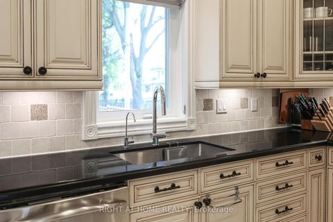 Photo 11 at 58 Yorkview Drive, Willowdale West, Toronto