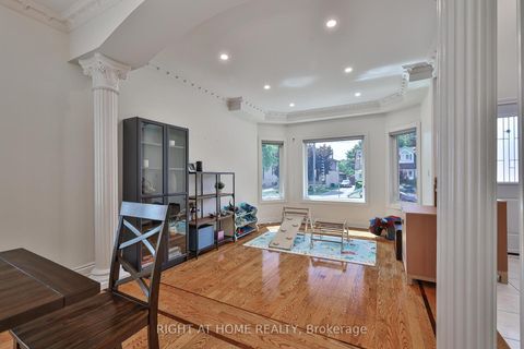 Photo 16 at 58 Yorkview Drive, Willowdale West, Toronto