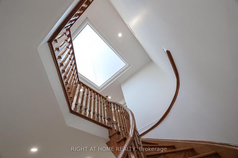 Photo 19 at 58 Yorkview Drive, Willowdale West, Toronto