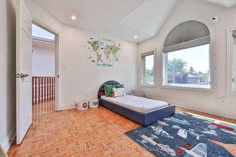 Photo 34 at 58 Yorkview Drive, Willowdale West, Toronto