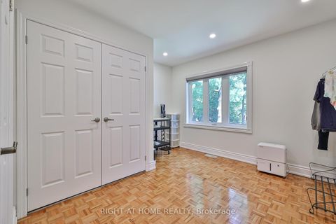 Photo 39 at 58 Yorkview Drive, Willowdale West, Toronto