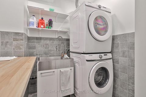 Photo 45 at 58 Yorkview Drive, Willowdale West, Toronto