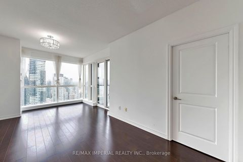 Photo 19 at 4801 - 386 Yonge Street, Bay Street Corridor, Toronto