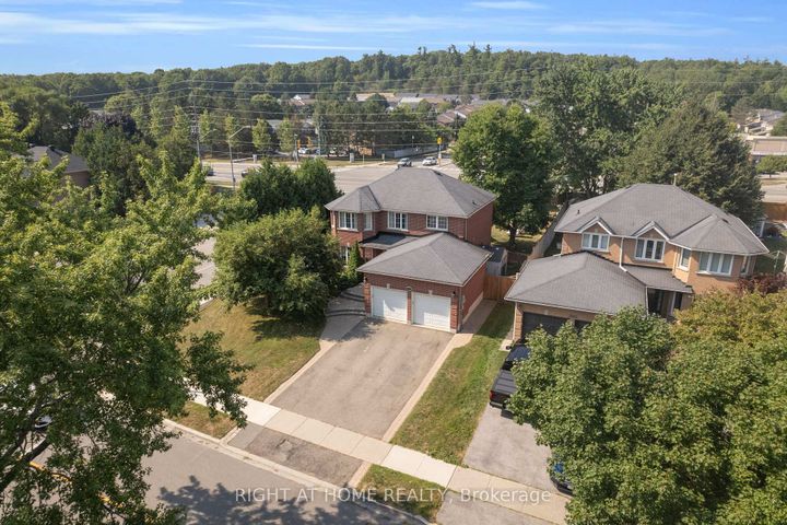 Photo 1 at 304 Rhodes Circle, Glenway Estates, Newmarket
