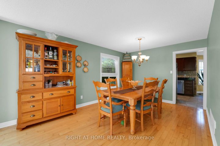 Photo 3 at 304 Rhodes Circle, Glenway Estates, Newmarket