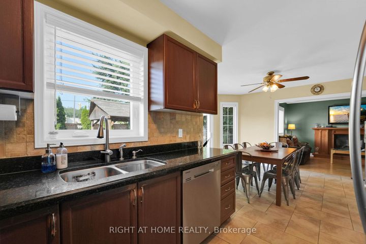 Photo 7 at 304 Rhodes Circle, Glenway Estates, Newmarket