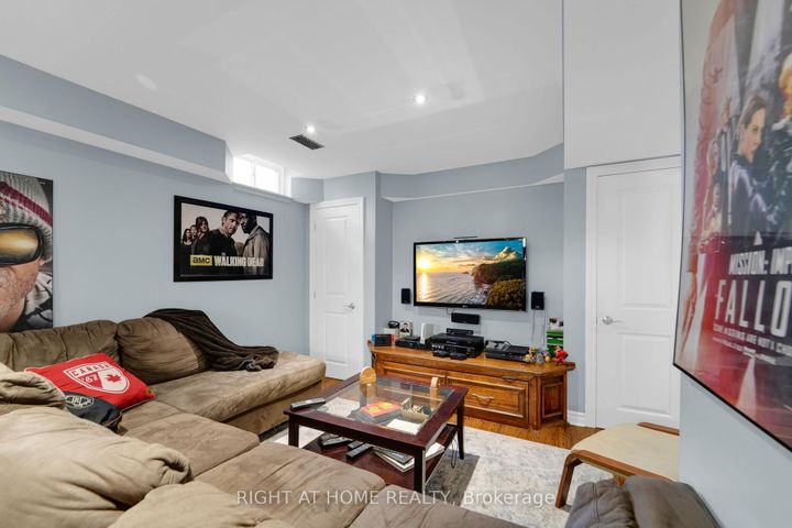 Photo 23 at 304 Rhodes Circle, Glenway Estates, Newmarket