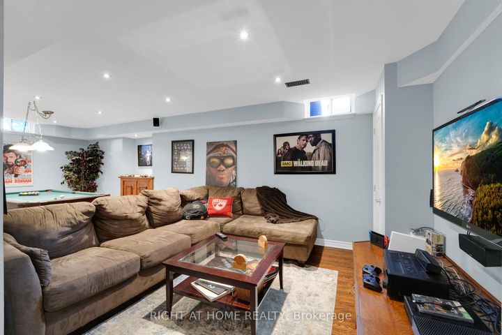 Photo 24 at 304 Rhodes Circle, Glenway Estates, Newmarket