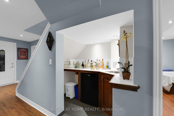 Photo 28 at 304 Rhodes Circle, Glenway Estates, Newmarket
