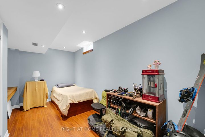 Photo 30 at 304 Rhodes Circle, Glenway Estates, Newmarket