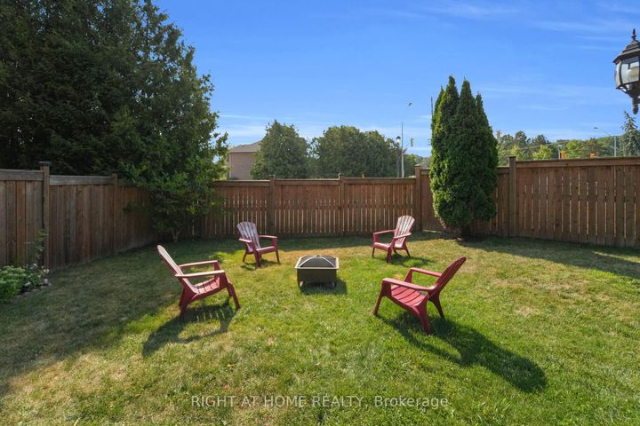 Photo 33 at 304 Rhodes Circle, Glenway Estates, Newmarket